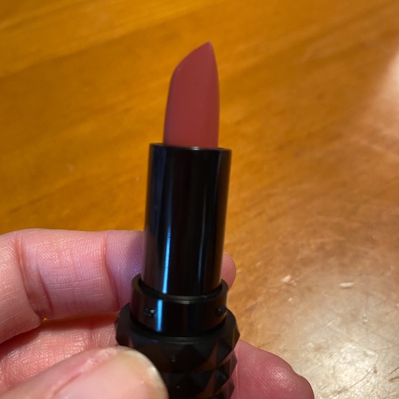 Kat Von D Studded Kiss Lipstick ๐ - Picture 5 of 11